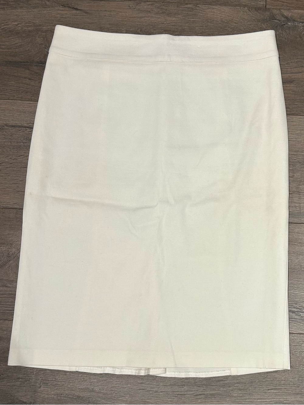 Le Château Classic White Pencil Skirt - Women